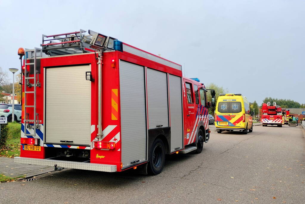 Bankstel in woning vliegt in brand