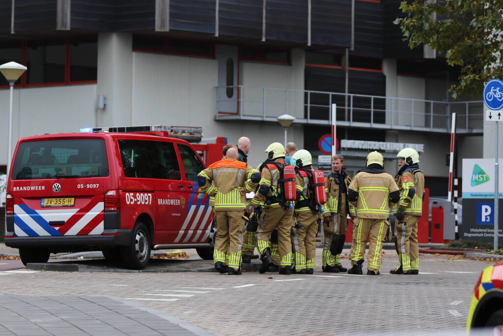 Autobrand in parkeergarage MST