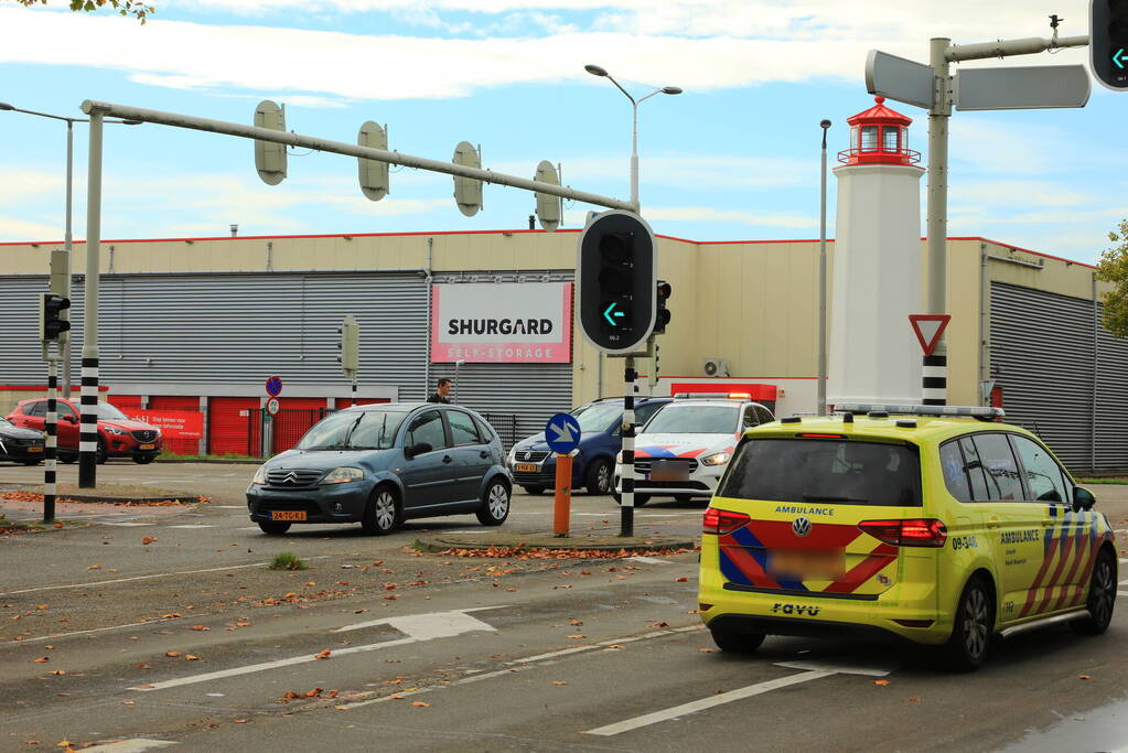 Fietser en automobilist betrokken bij botsing