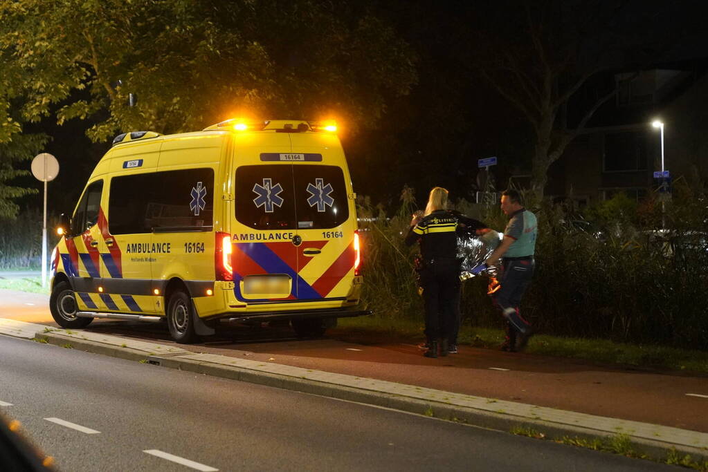 Persoon met te veel alcohol belandt in het water