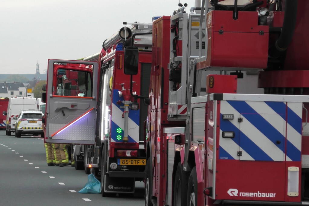 Zeer grote brand in bedrijfspanden