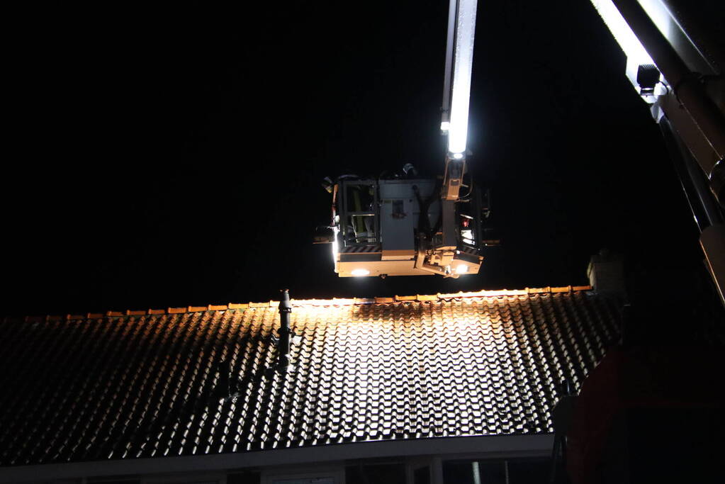 Dak beschadigd na blikseminslag