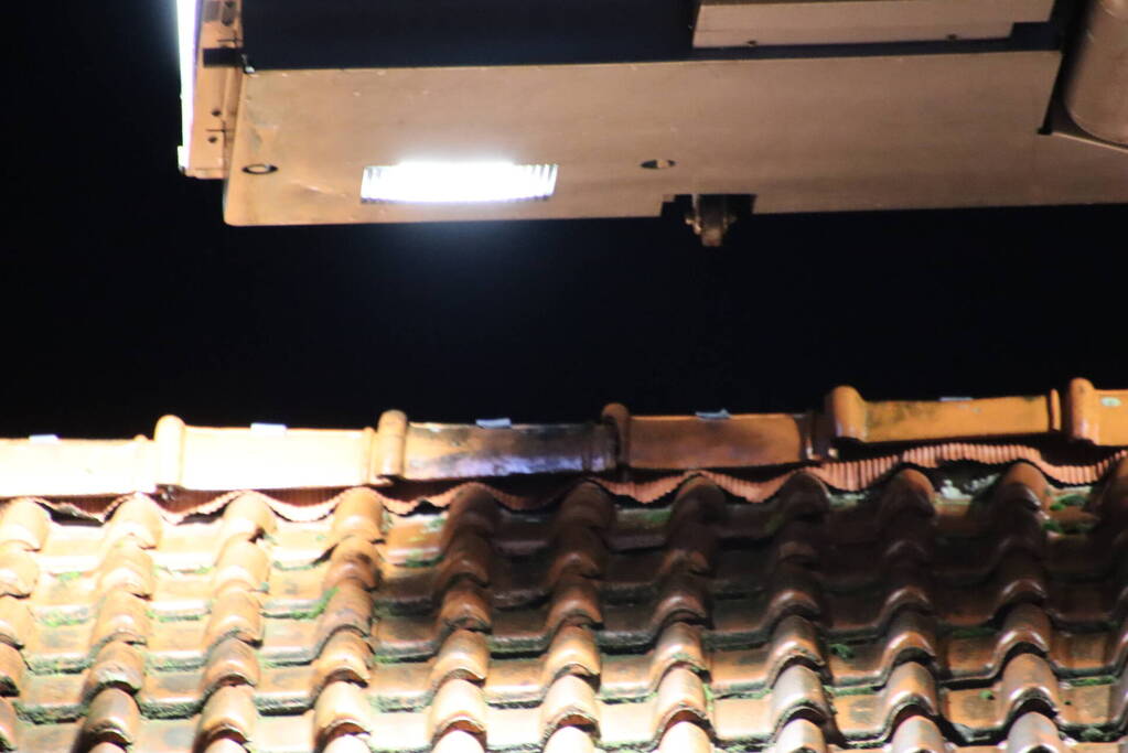 Dak beschadigd na blikseminslag