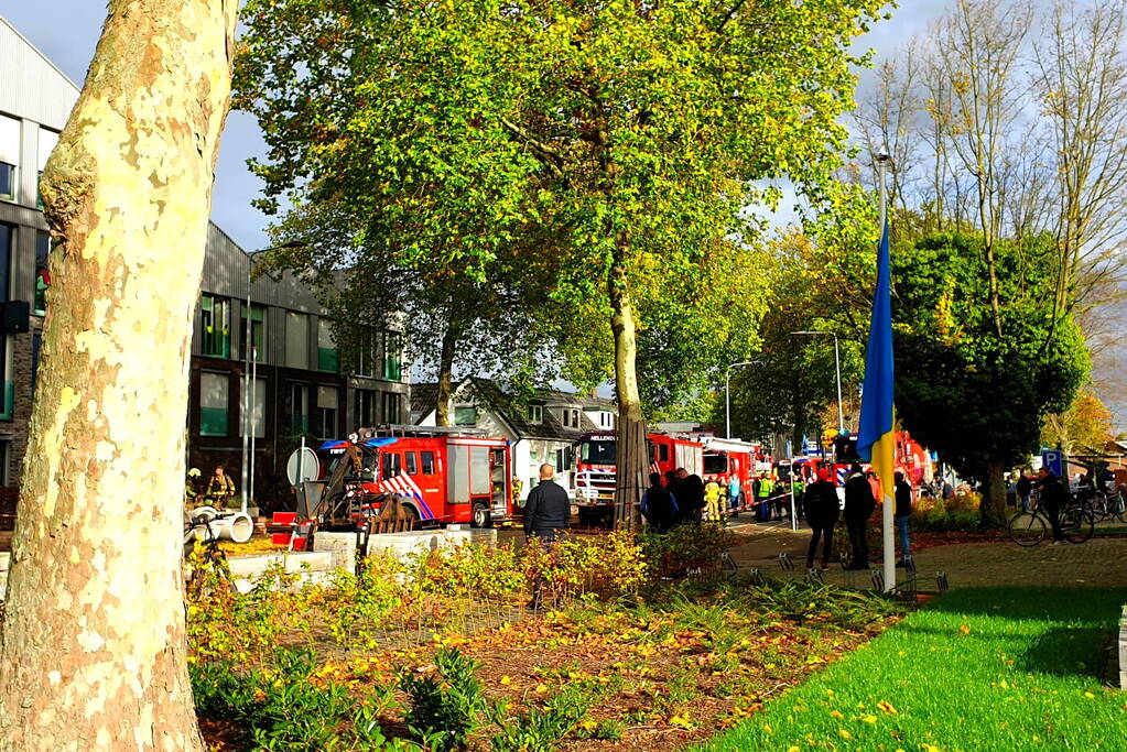 Grote uitslaande brand in appartement