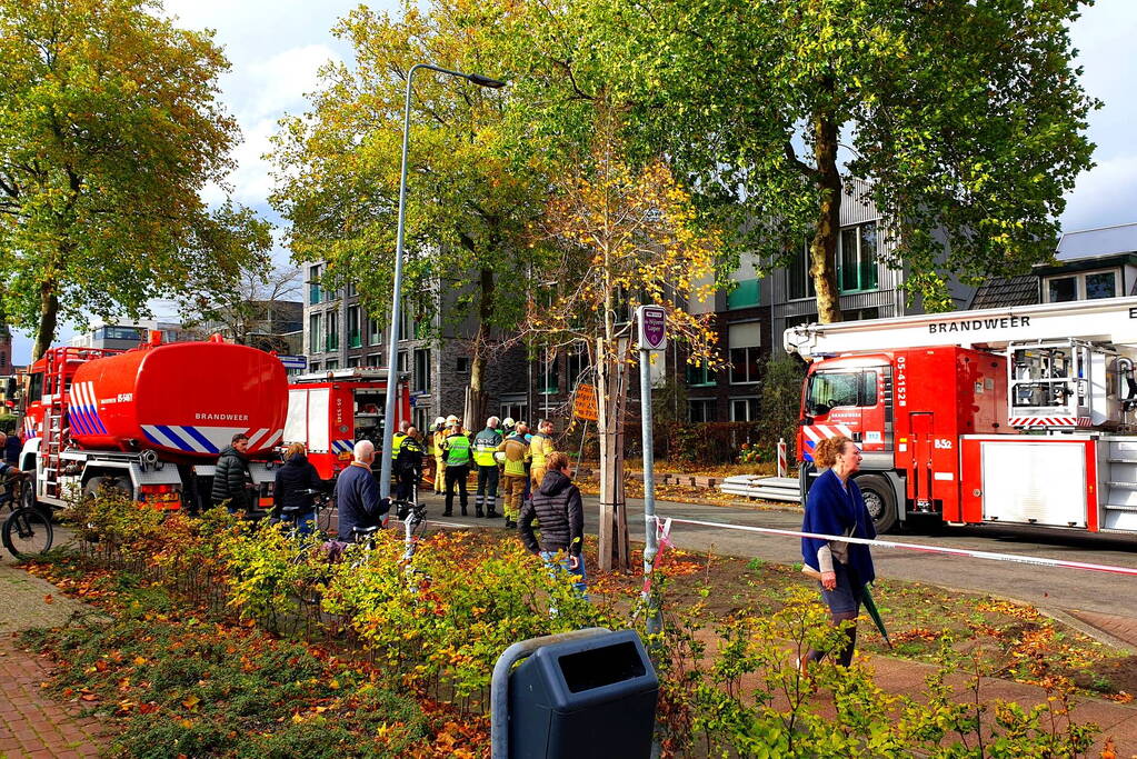 Grote uitslaande brand in appartement