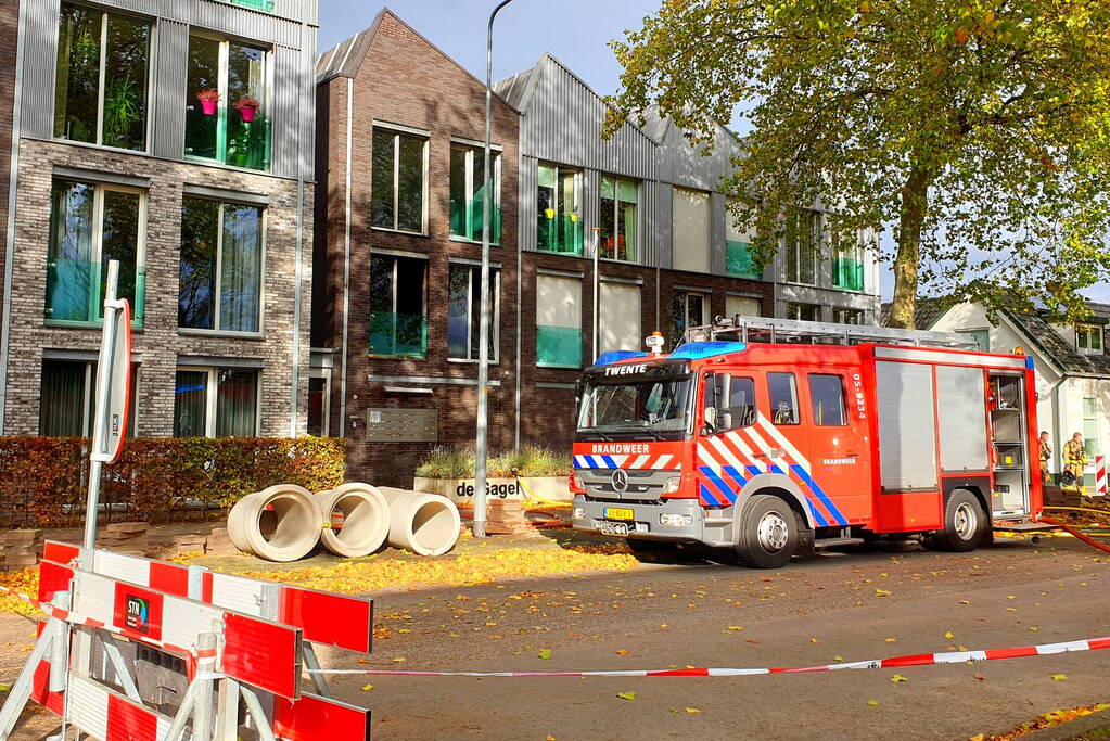 Grote uitslaande brand in appartement