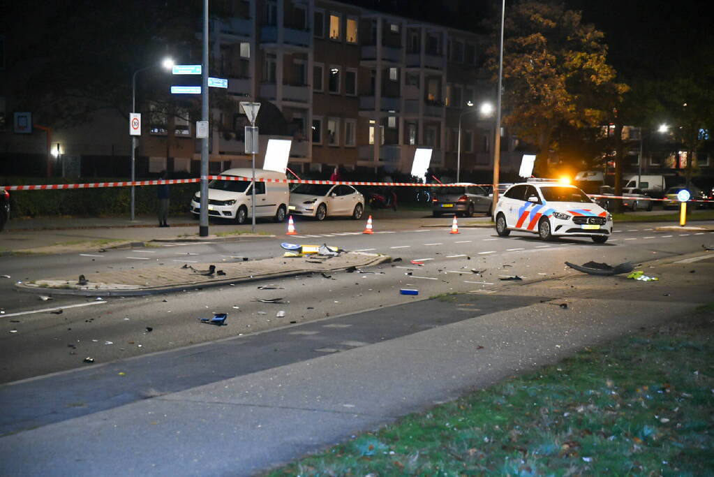 Politiewagen betrokken bij botsing
