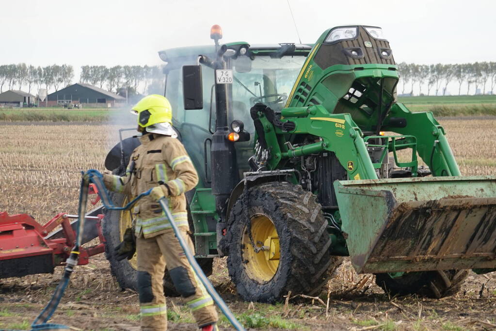 Brand in landbouwvoertuig