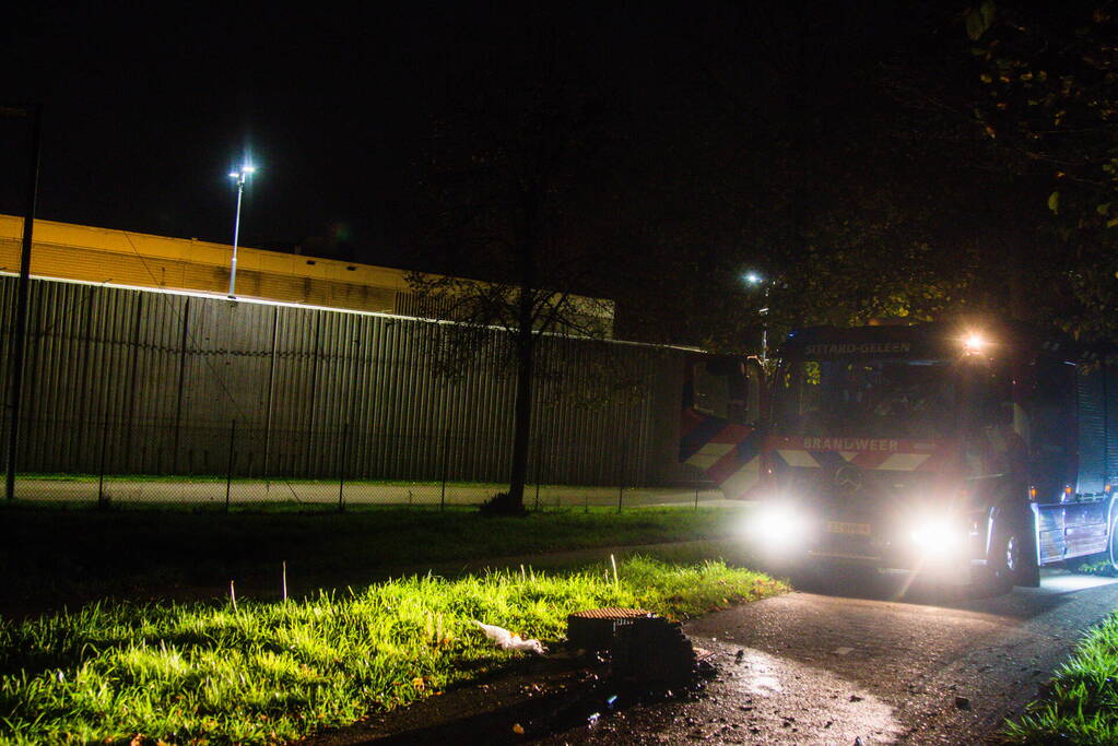 Vuurwerkshow naast gevangenis, brandweer ingezet