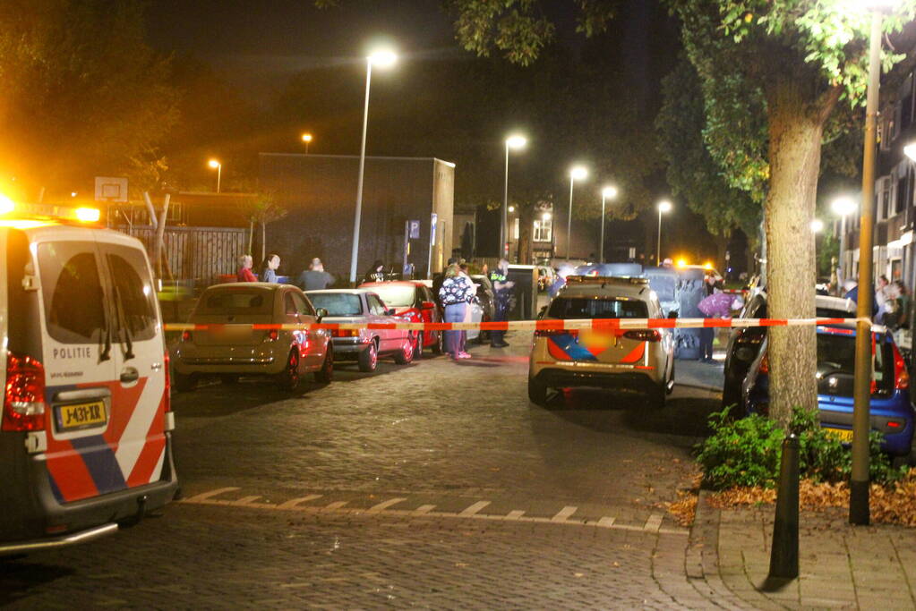 Personenauto op de kant na ongeval