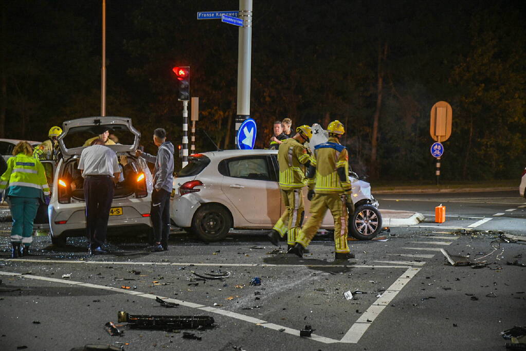 Botsing tussen twee personenauto's
