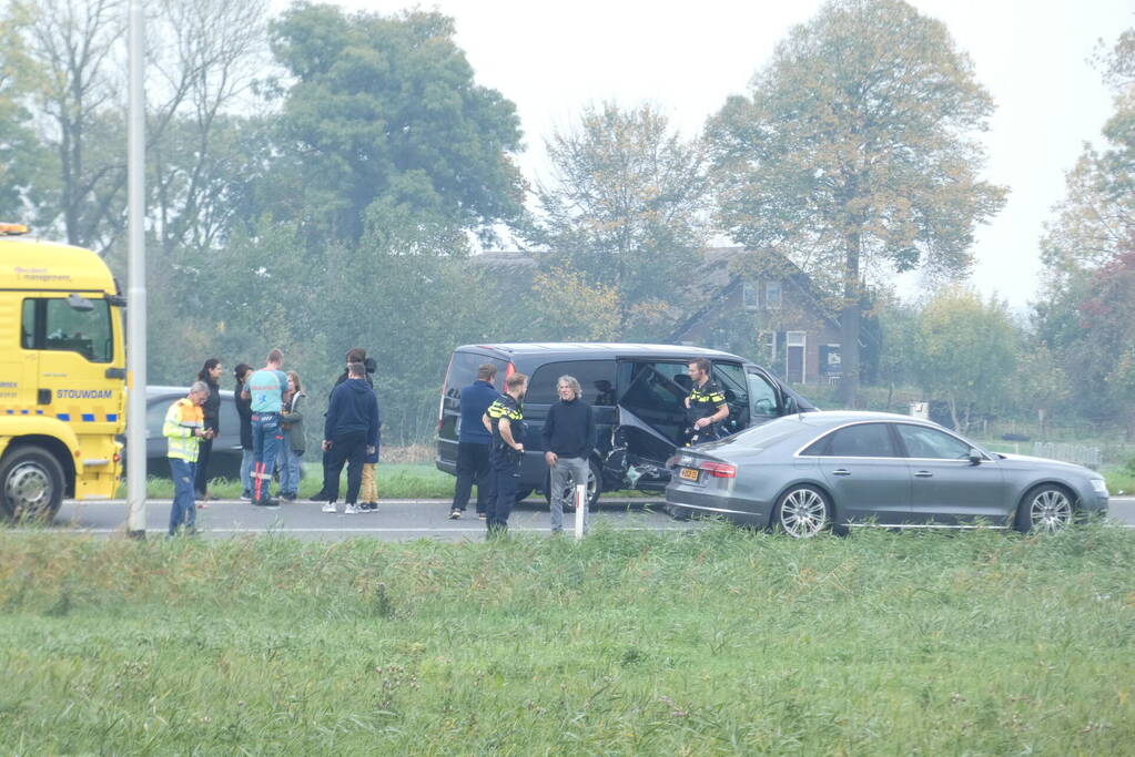 Veel schade bij aanrijding oprit