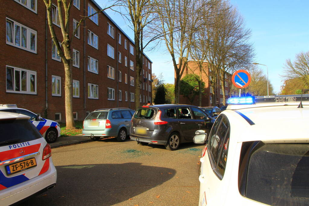 Autoramen kapot geslagen bij verkeersruzie