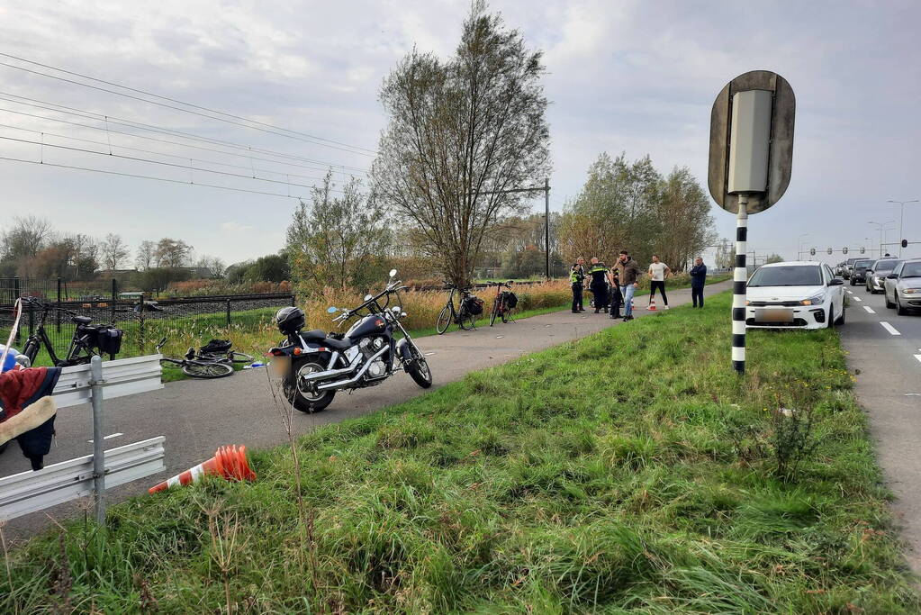 Fietser zwaargewond bij aanrijding