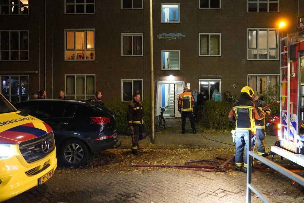 Bewoner gered na brand op tweede etage