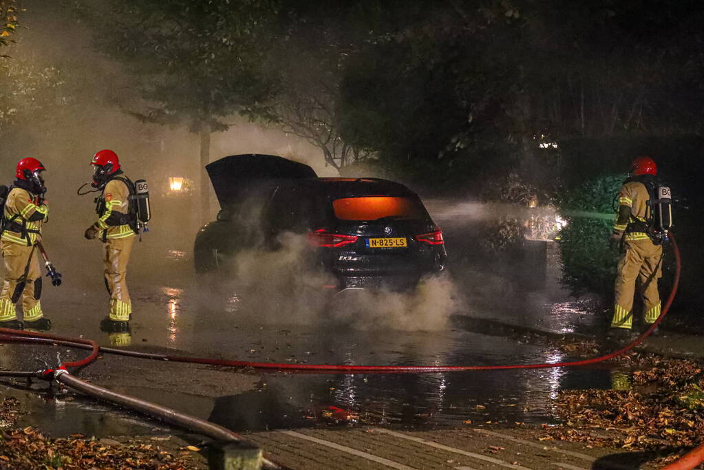 Elektrische BMW iX3 vliegt in brand