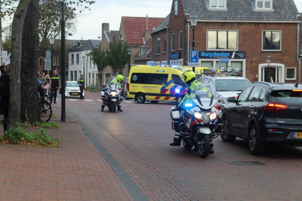 Traumahelikopter landt op brug