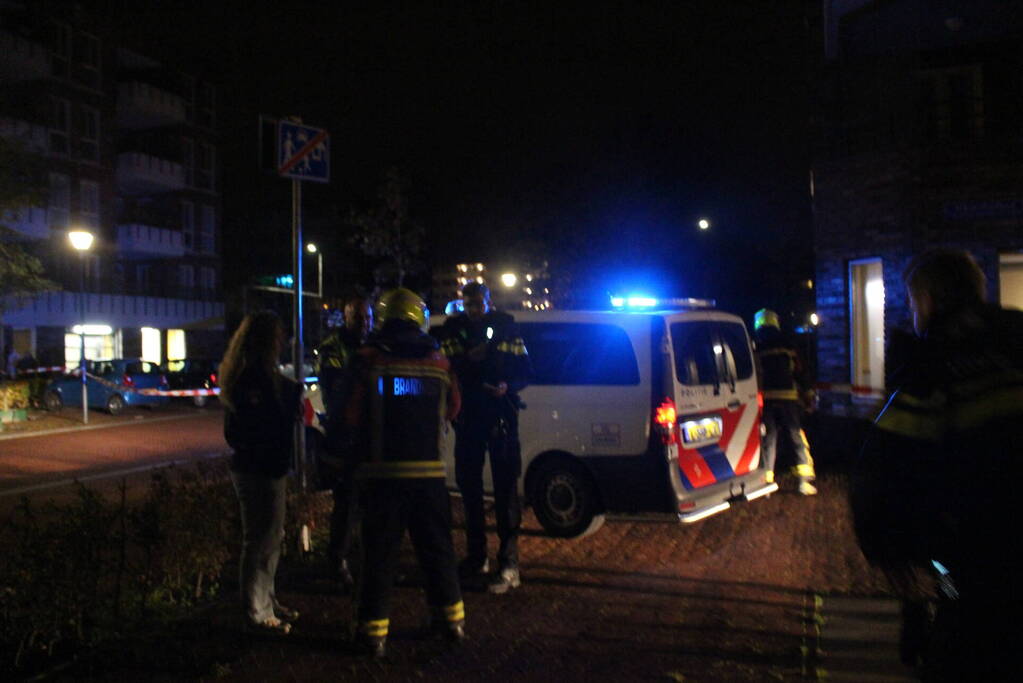 Diverse woningen ontruimd na autobrand