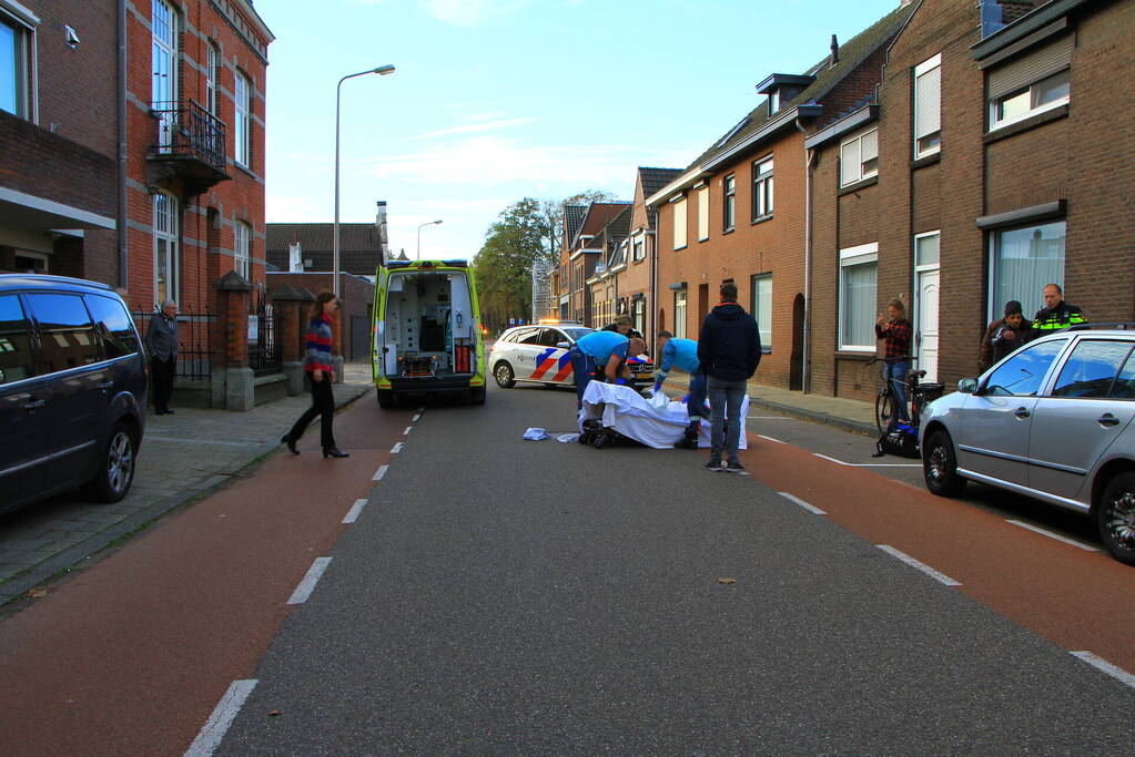Fietser gewond bij botsing met auto