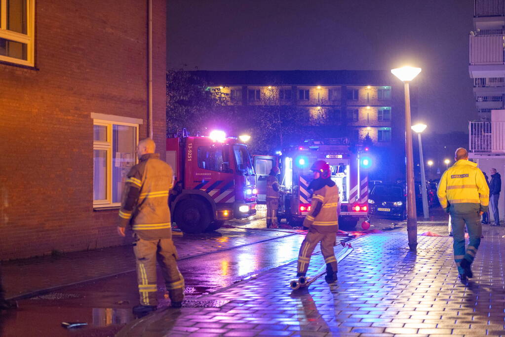 Tientallen appartementen ontruimd door brand