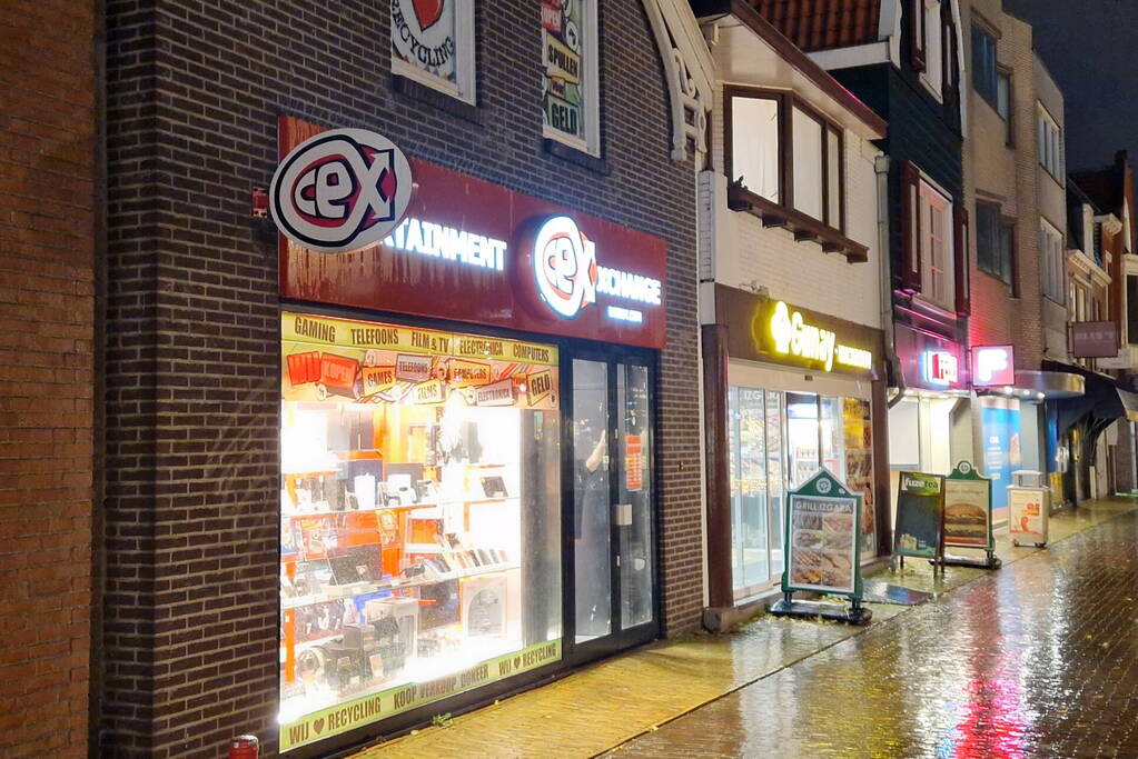 Twee overvallers slaan op de vlucht