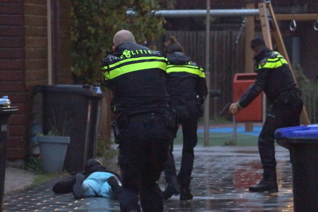 Twee overvallers slaan op de vlucht