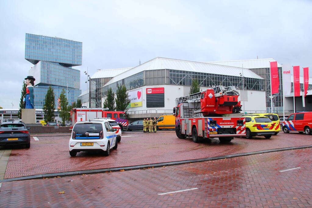 Veel rookontwikkeling op metrostation