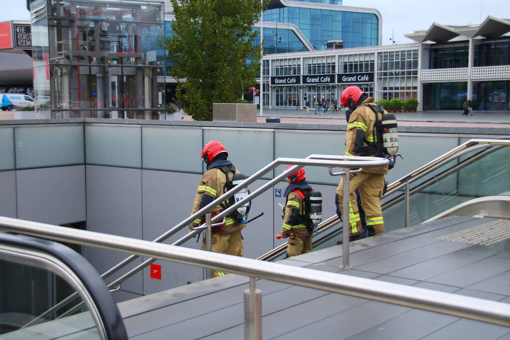 Veel rookontwikkeling op metrostation