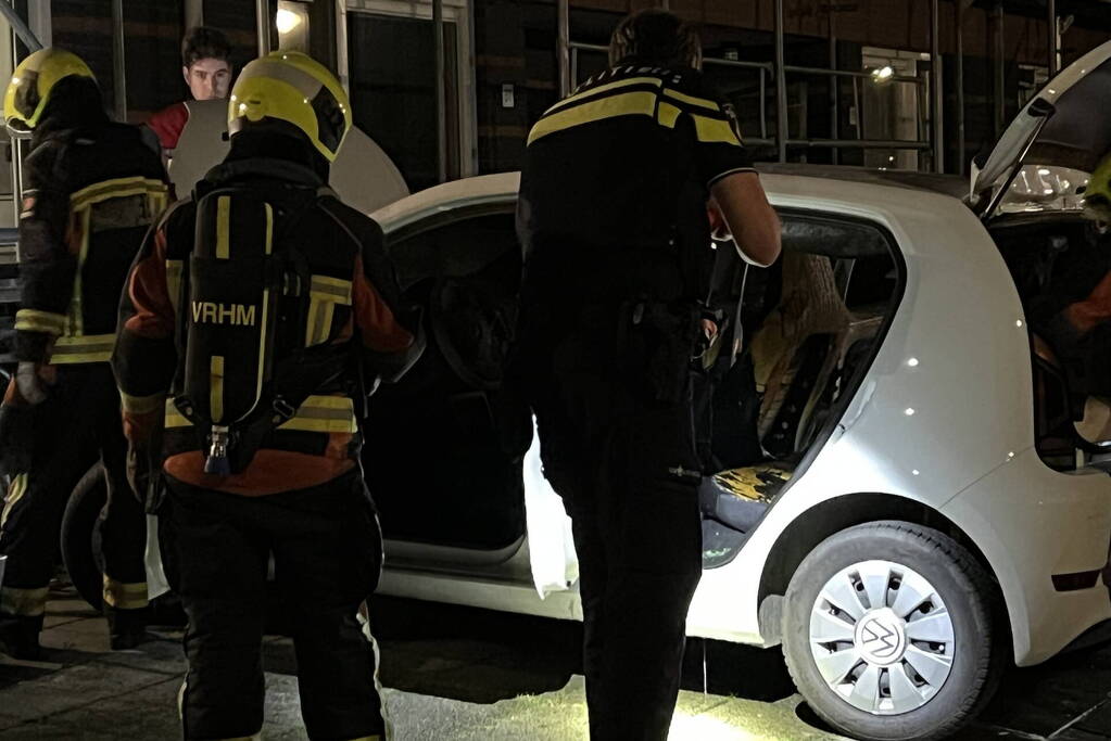 Personenwagen loopt flinke schade op door brand