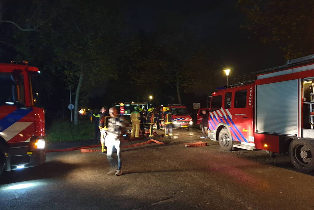 Grote brand in bedrijfspand