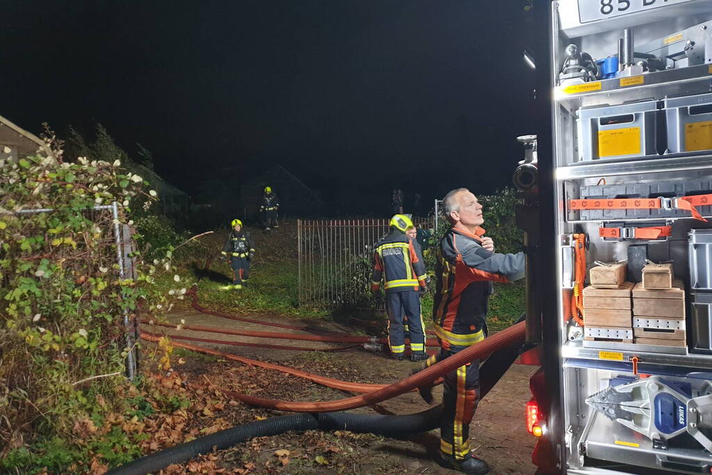 Grote brand in bedrijfspand
