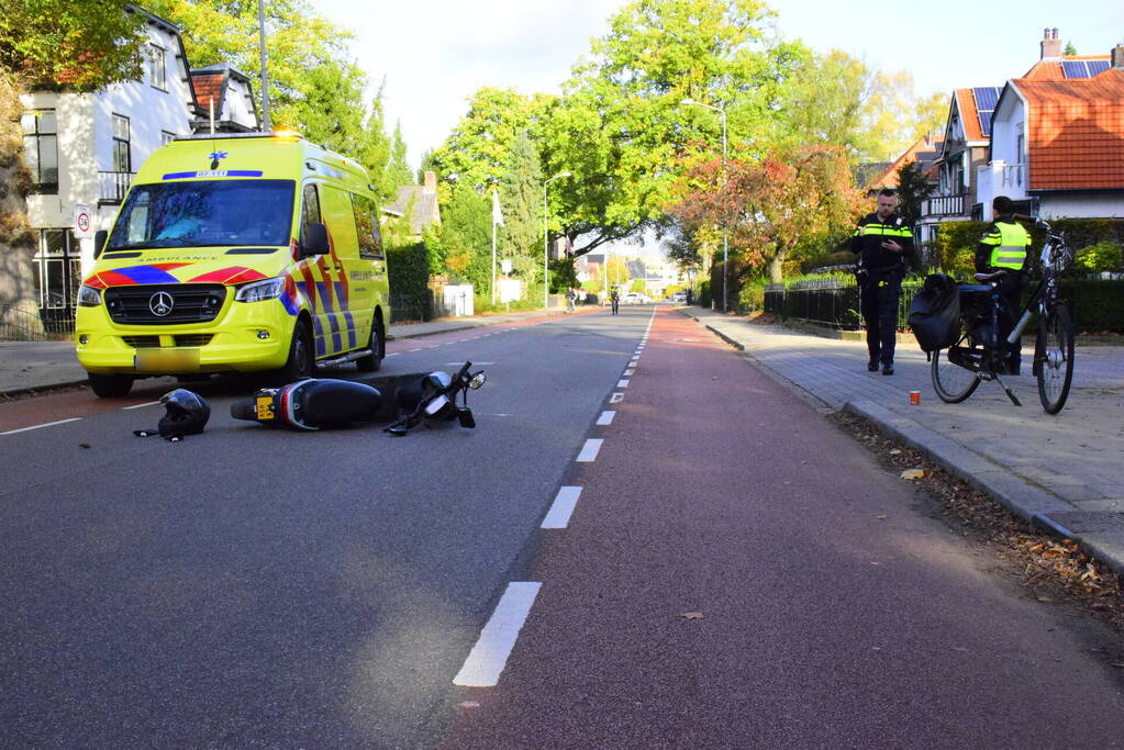 Brommerrijder en e-bike botsen op elkaar