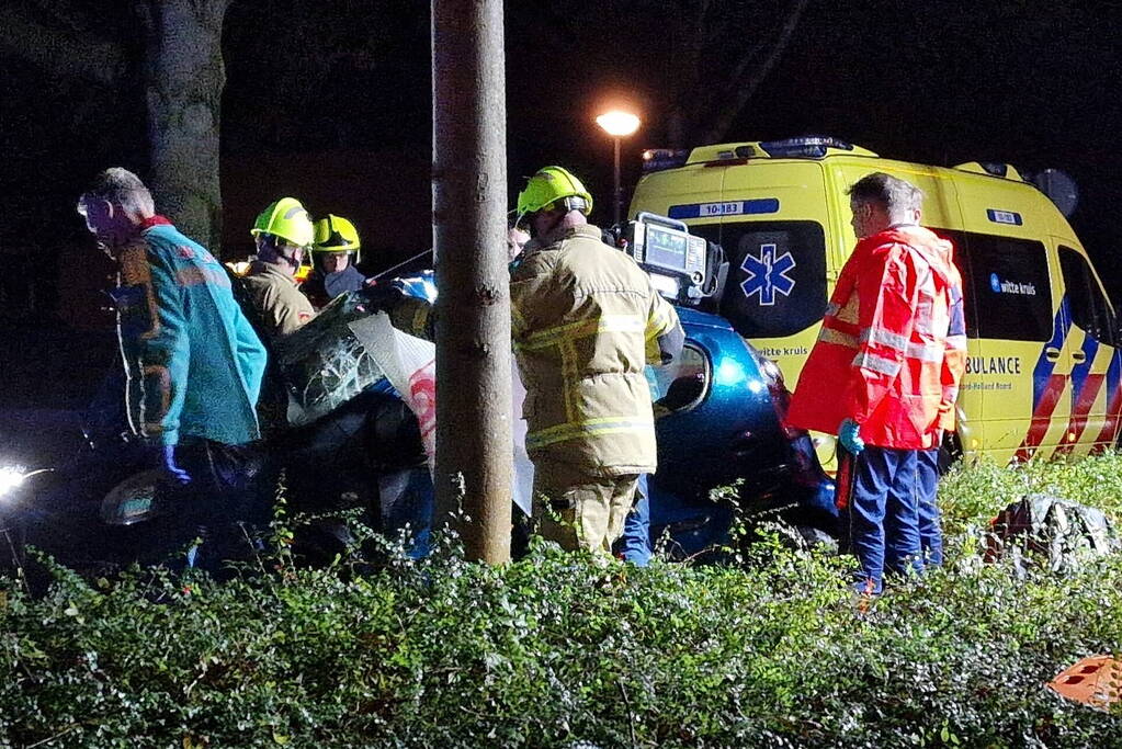 Twee gewonden bij ernstig eenzijdig ongeval