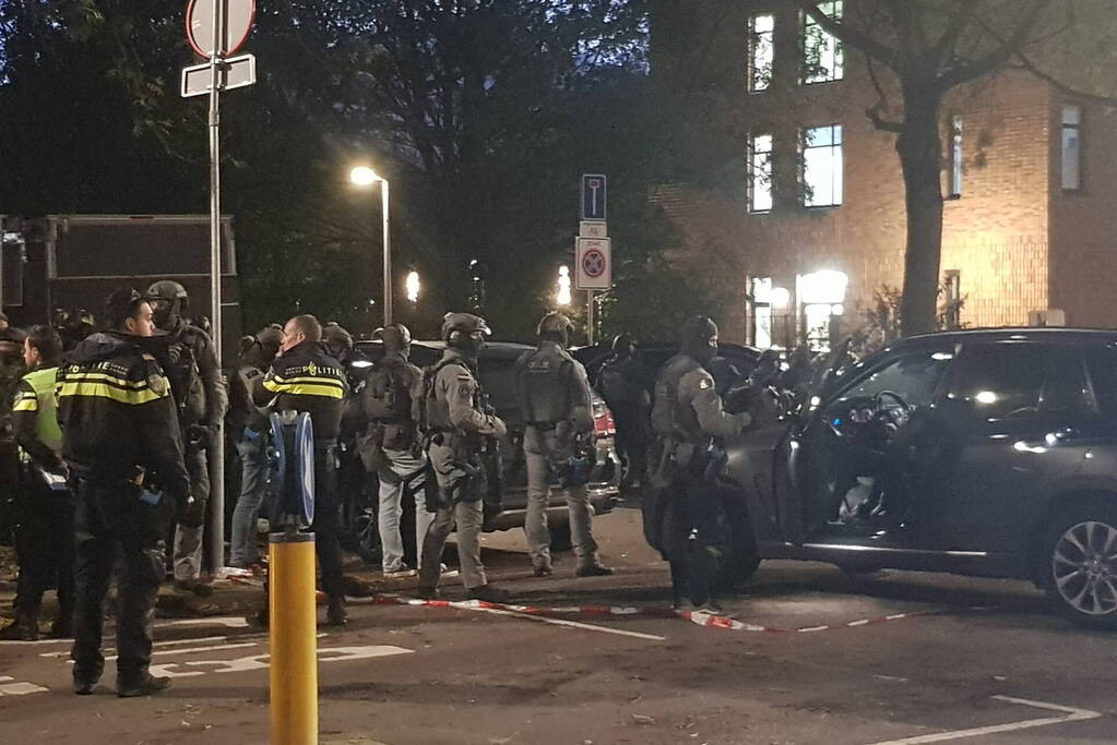 Arrestatieteam oefent gijzeling in school