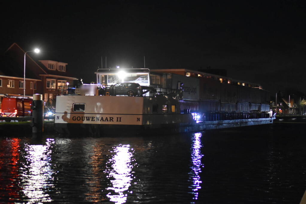 Brandweer groots ingezet voor zinkend containerschip