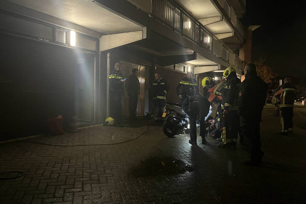 Brandweer onderzoekt benzinelucht