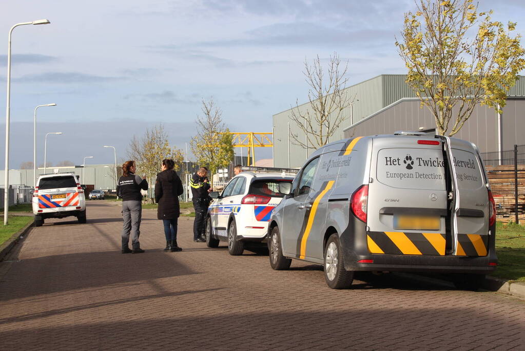 Preventieve drugscontrole bij loodsen op industrieterrein