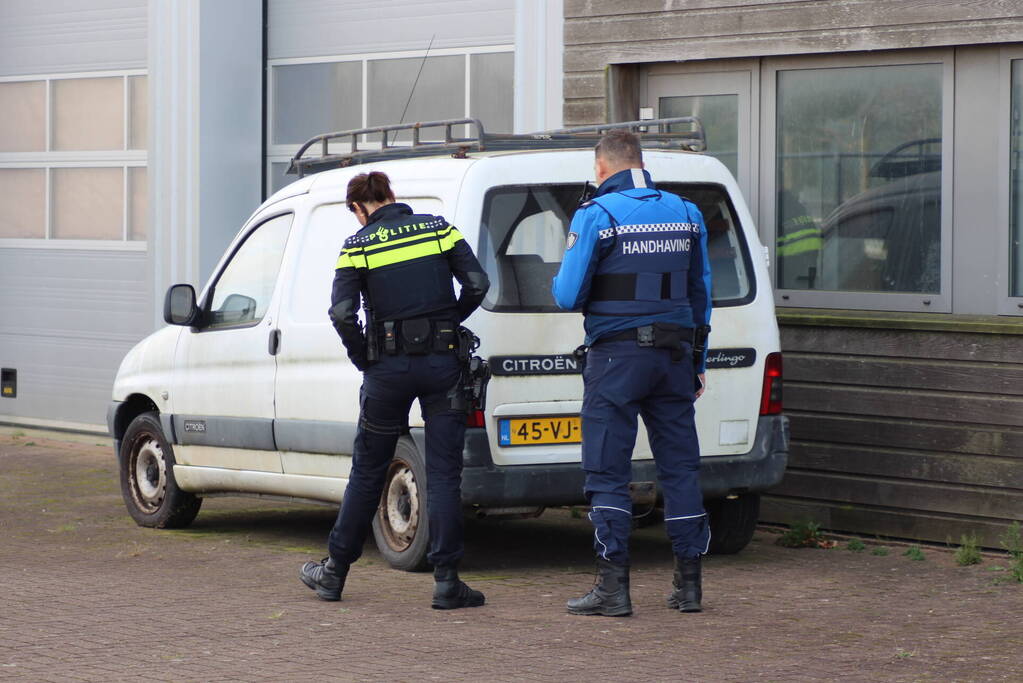 Preventieve drugscontrole bij loodsen op industrieterrein