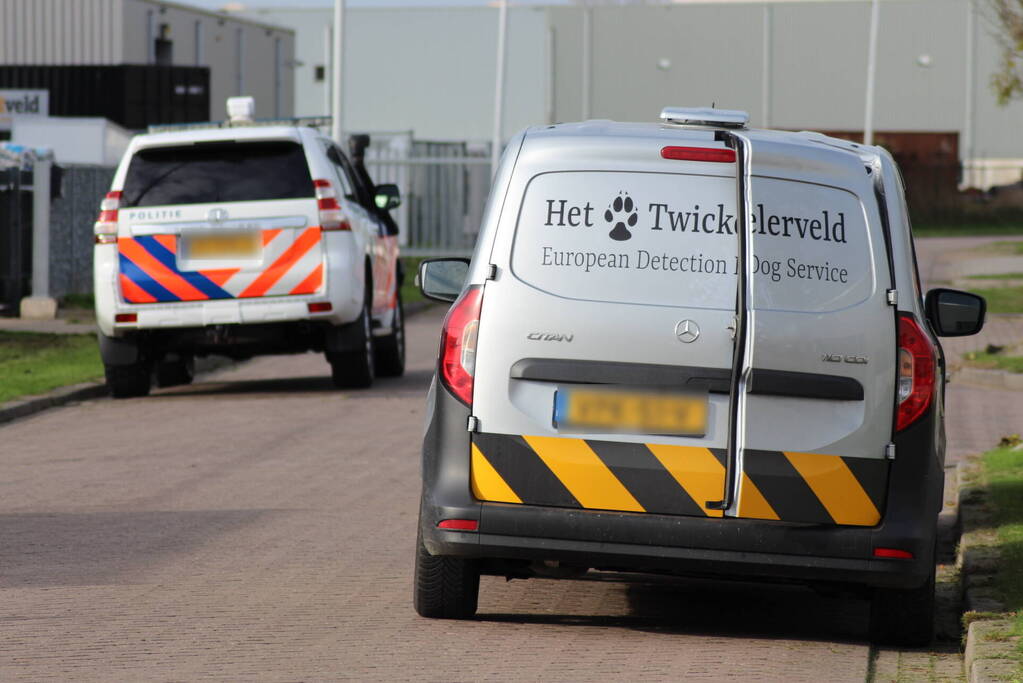 Preventieve drugscontrole bij loodsen op industrieterrein