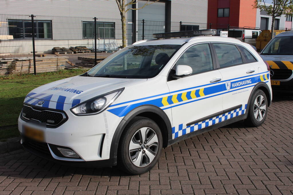 Preventieve drugscontrole bij loodsen op industrieterrein