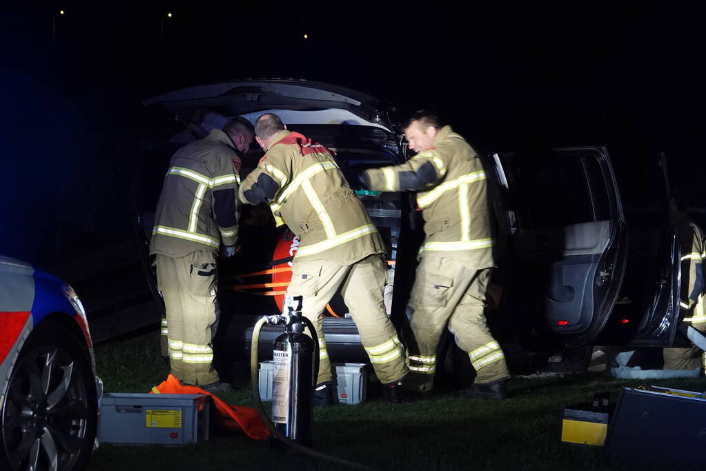 Politie achtervolgd auto met 1200 liter gestolen brandstof