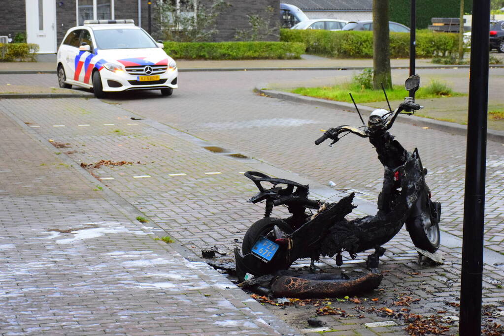 Scooter total-loss door brand