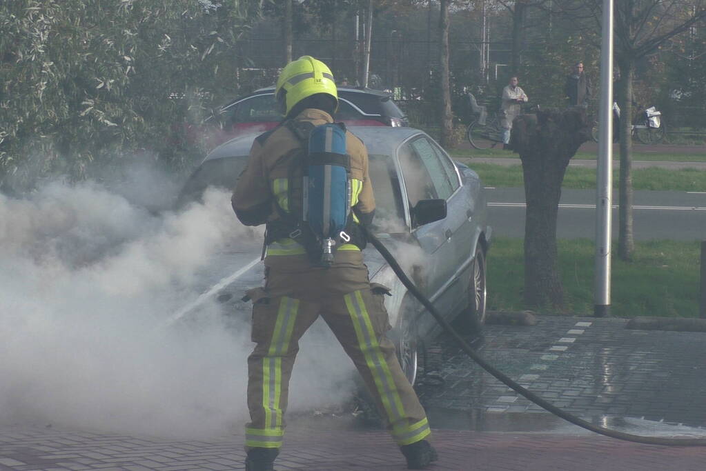 Hevige rookontwikkeling bij autobrand