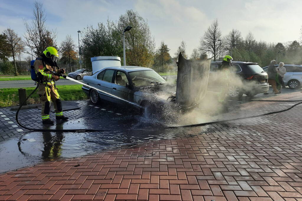 Hevige rookontwikkeling bij autobrand
