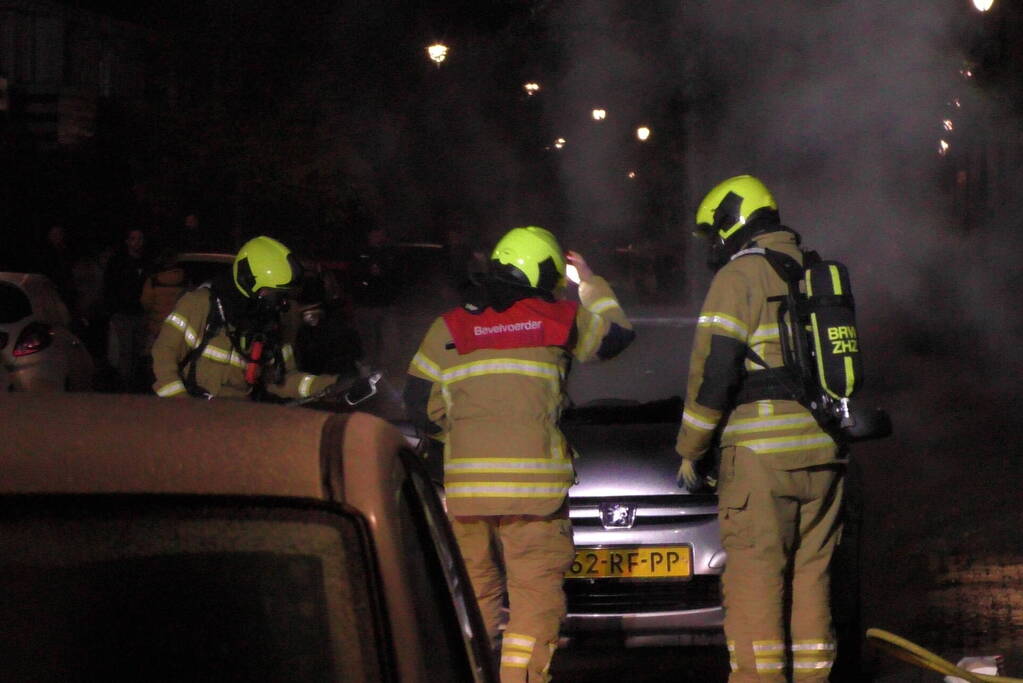 Auto gaat in vlammen op