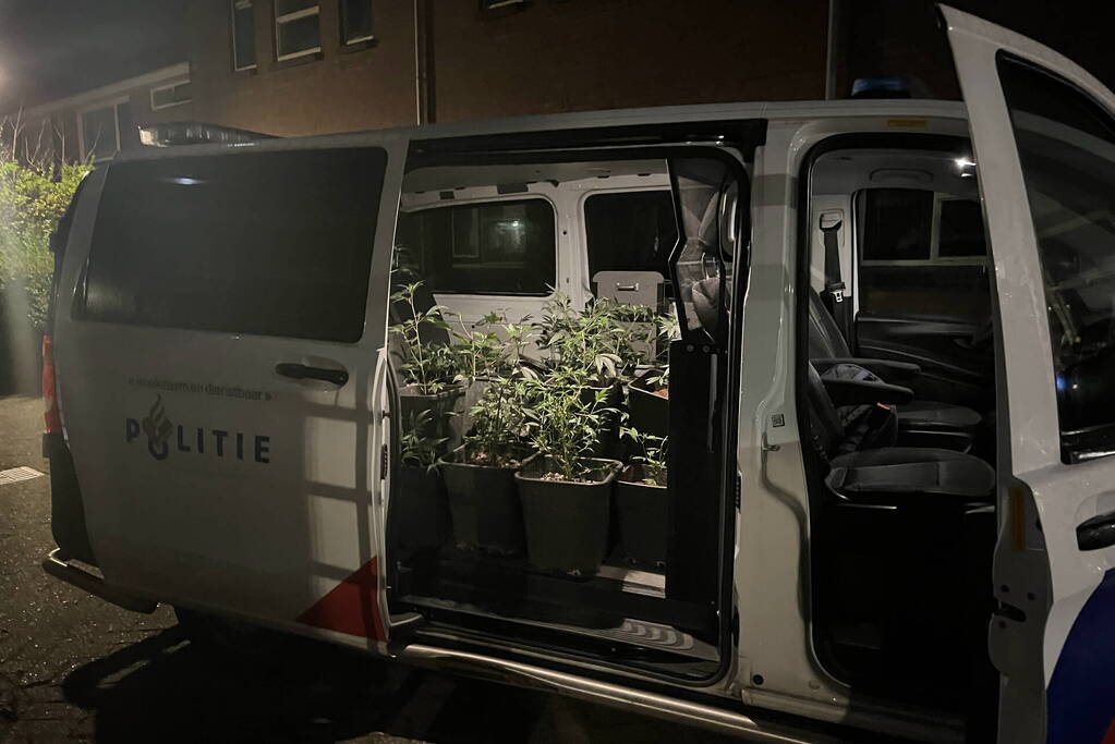 Wietkwekerij ontdekt na brand in schuur van woning