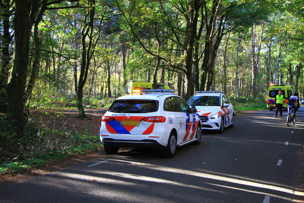 Meerdere mountainbikers ten val in bos, één zwaargewond
