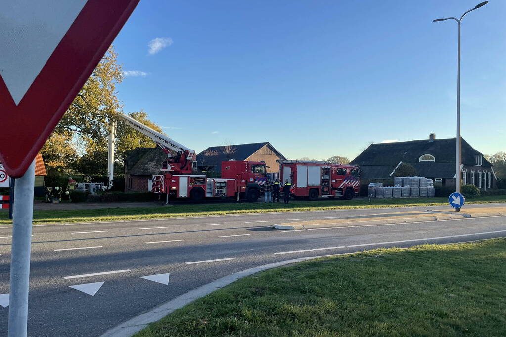 Brand in schoorsteen van woning