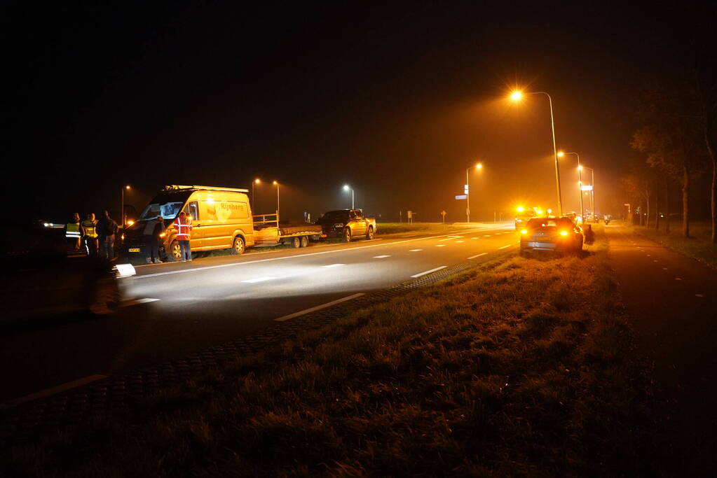 Veel schade bij ongeval tussen bestelbus en auto