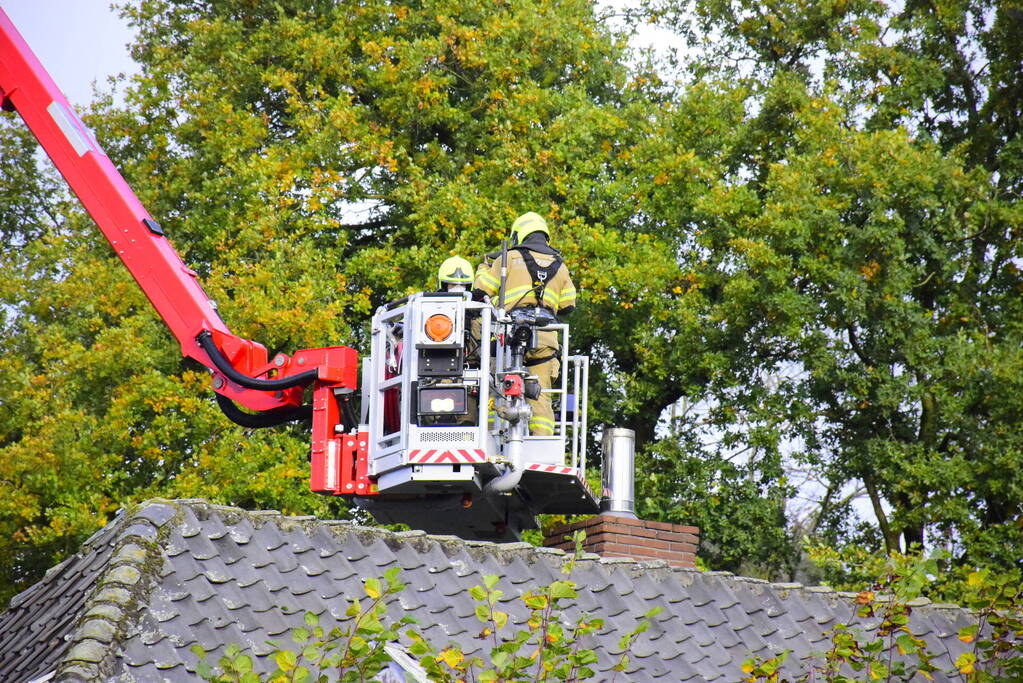 Schoorsteenbrand bij kampeerboerderij De Houtkamp